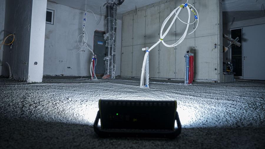 L’éclairage de chantier passe massivement aux LED et à la batterie