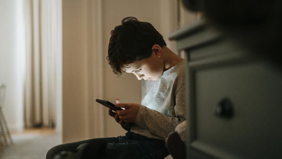 Mediawijs deelt bezorgdheden rond schermgebruik kinderen