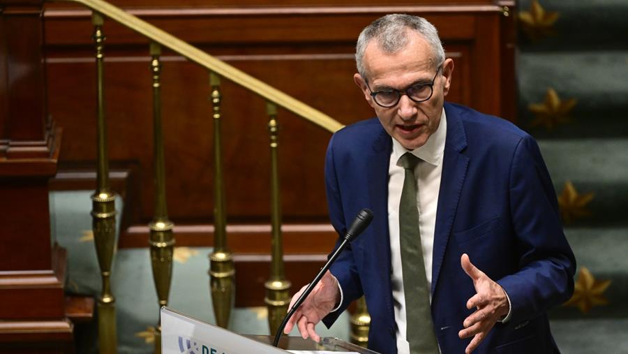 Vandenbroucke veut s'attaquer d'urgence aux excès des suppléments d'honoraires